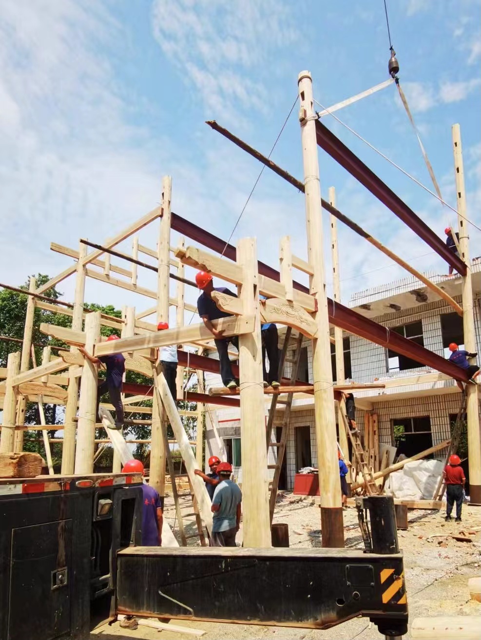 溆浦湘楚木作古建工程有限公司,土家吊腳樓,侗鄉(xiāng)鼓樓,侗鄉(xiāng)風雨樓哪里好 溆浦湘楚木作古建工程有限公司,土家吊腳樓,侗鄉(xiāng)鼓樓,侗鄉(xiāng)風雨樓哪里好